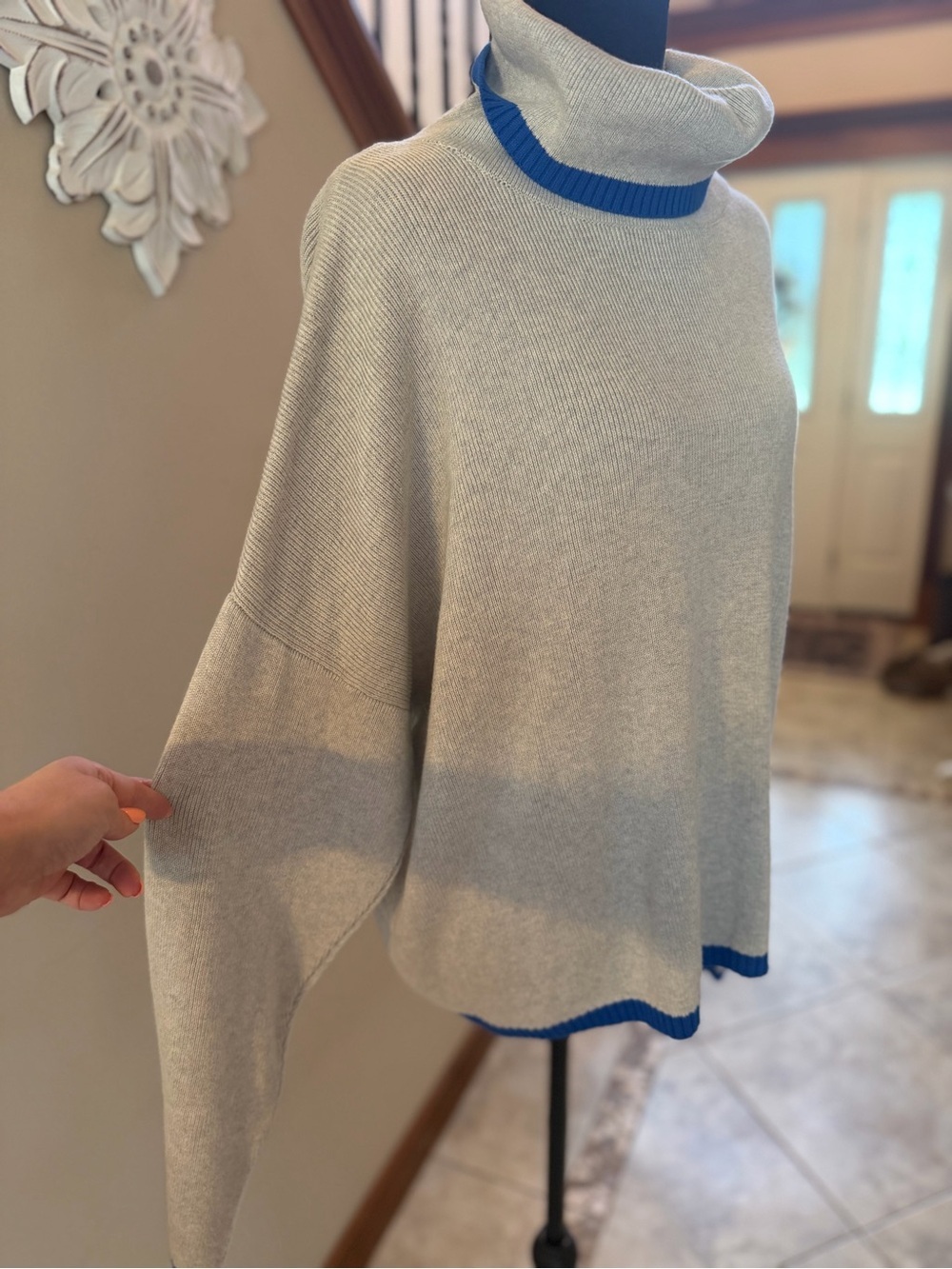 Candace Cameron Bure Turtleneck Sweater – XL
